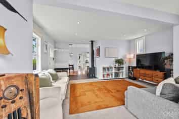 13 Plunket Avenue, Petone