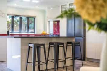 5 Colin Guppy Crescent, Riverstone Terraces