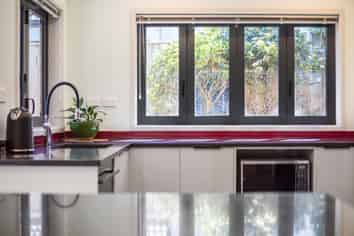 5 Colin Guppy Crescent, Riverstone Terraces