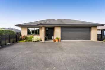 18b Estate Grove, Inglewood