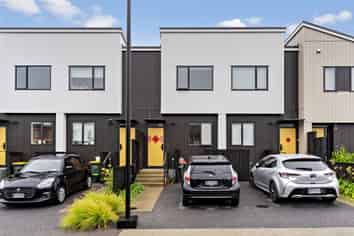 9 Oranga Drive, Westgate