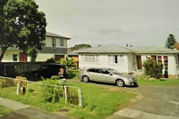 32 Buckland Road , Mangere East