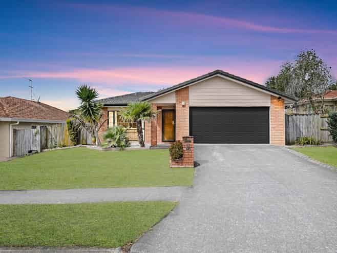 24 Nuneaton Drive, Flat Bush