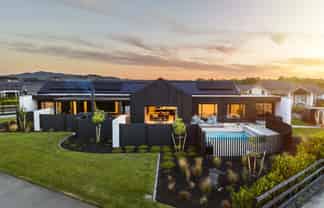 13 Mike Smith Drive, Cambridge