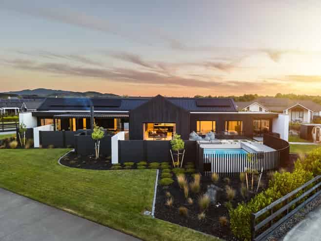 13 Mike Smith Drive, Cambridge