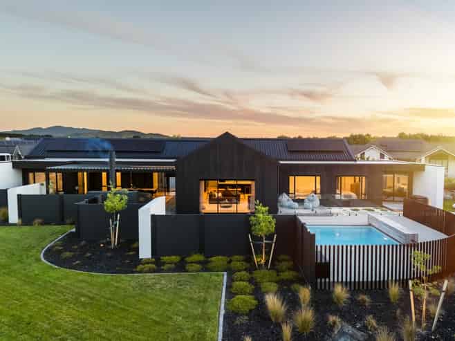 13 Mike Smith Drive, Cambridge