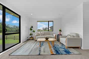 31 Misty Valley Drive, Henderson