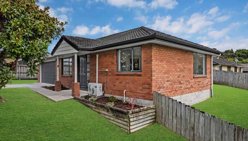 31 Misty Valley Drive, Henderson