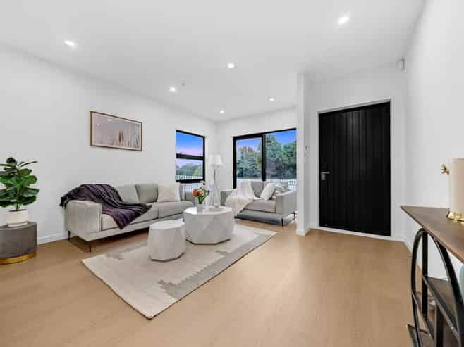 43 Derbyshire Lane, Karaka