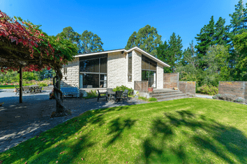 193 Hadlow Road, Claremont