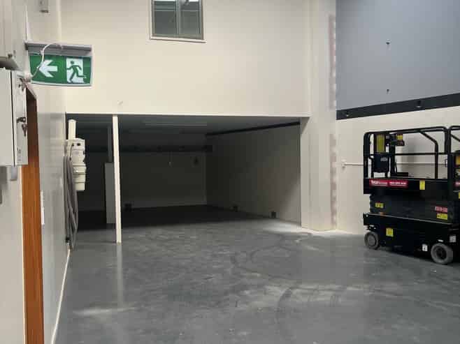 WAREHOUSE -MIDDLETON  