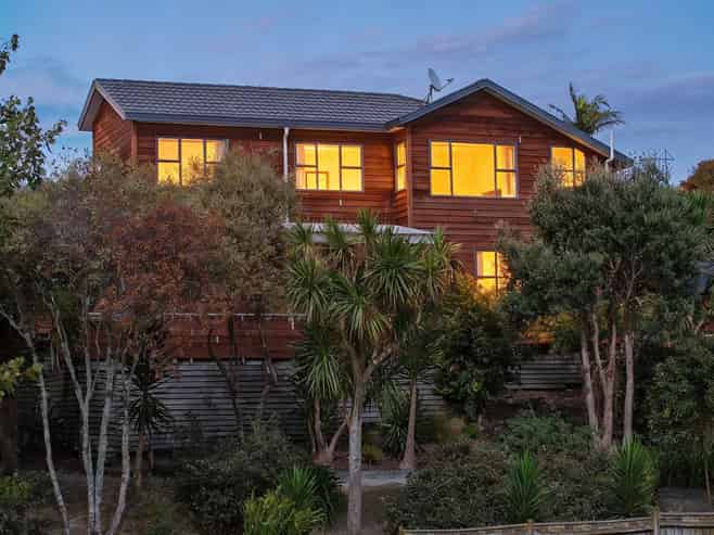 5 Azure Grove, Unsworth Heights