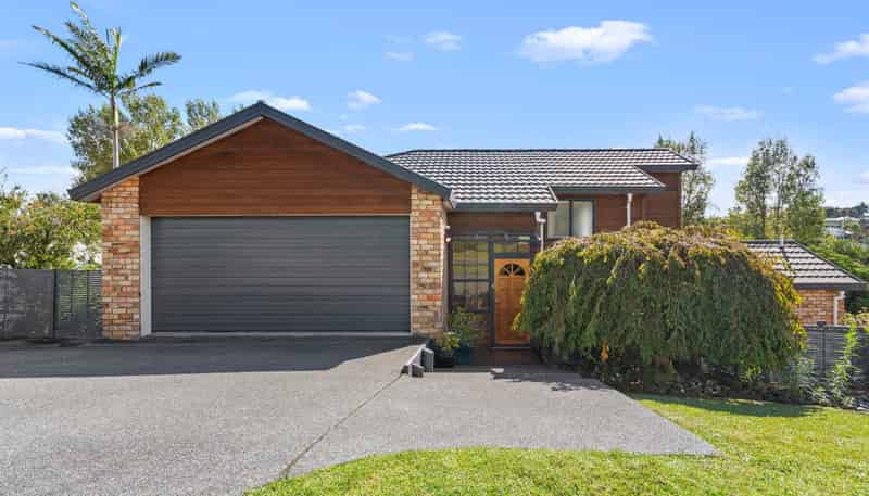 5 Azure Grove, Unsworth Heights