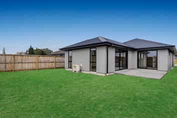 33 Wilkin Road, Ravenswood