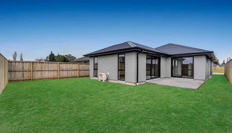 33 Wilkin Road, Ravenswood