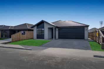 33 Wilkin Road, Ravenswood