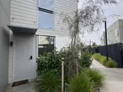 6/25  Tranent Road, Mangere