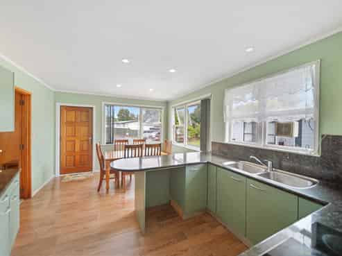 7 Waterton Place, Avondale