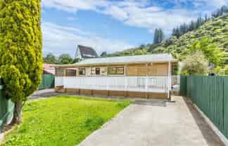 6 Edmund Lomas Grove, Birchville