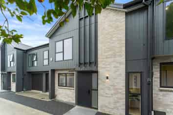 2C Coronation Street, Belmont