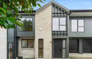 2D Coronation Street, Belmont