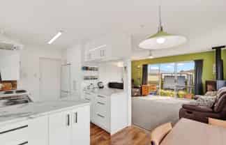 3/384 Main Road Stoke, Stoke