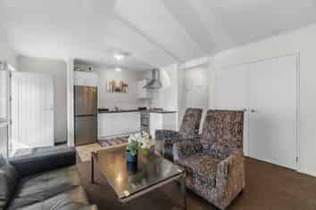 2/44 Lorne Street, Melville