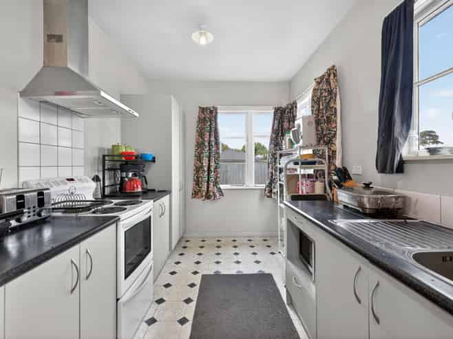 1A Clive Street, Phillipstown