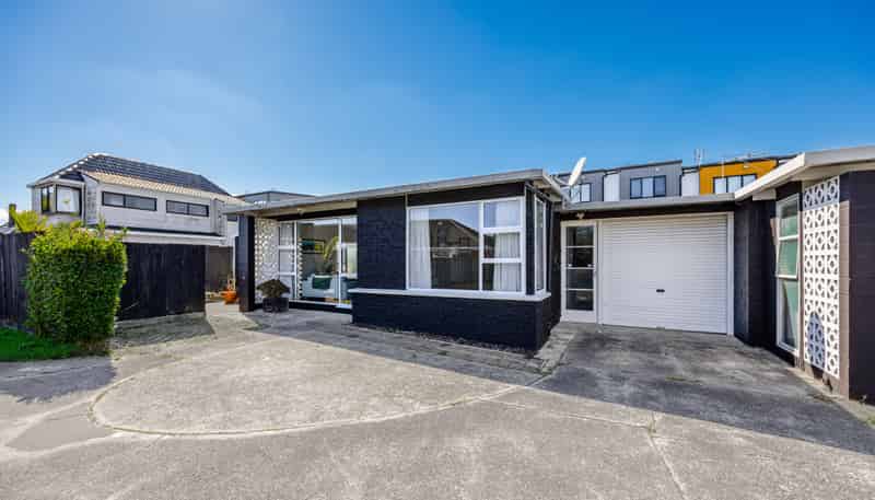 1/132 Onewa Road, Northcote