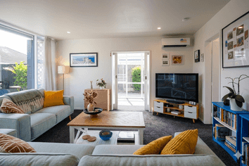 1/132 Onewa Road, Northcote