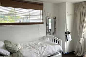 4/40 Leinster Road, Merivale