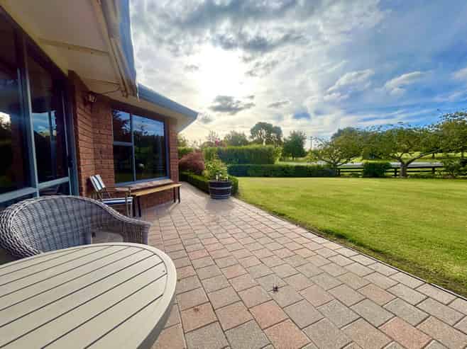 275 Homestead Road, Weston