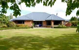 275 Homestead Road, Weston