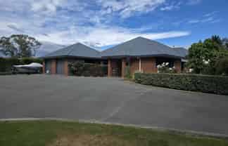 275 Homestead Road, Weston