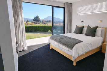 12 Tahi Street, Albert Town