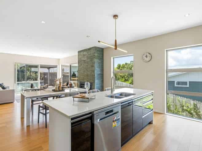 17 Limmer Place, Browns Bay