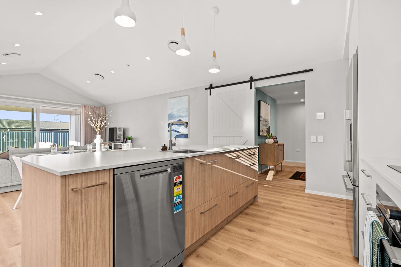 Prime 1060 m² Section With Tararua Views! - Ansicht 4