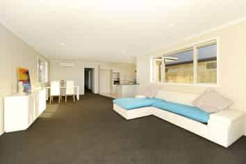 12 James Caird Lane, Wigram