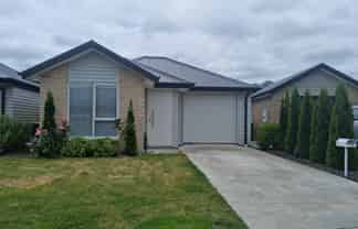 12 James Caird Lane, Wigram