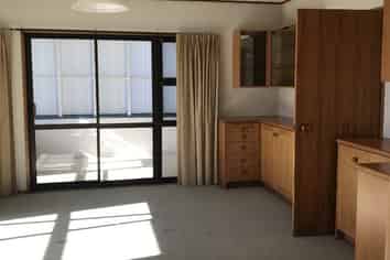 16 Huia Street, Waikanae