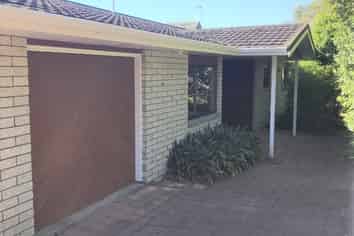 16 Huia Street, Waikanae