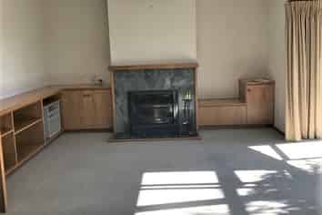 16 Huia Street, Waikanae