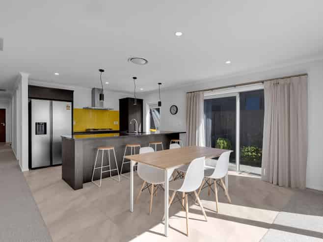 32 Earp Crescent, Chartwell