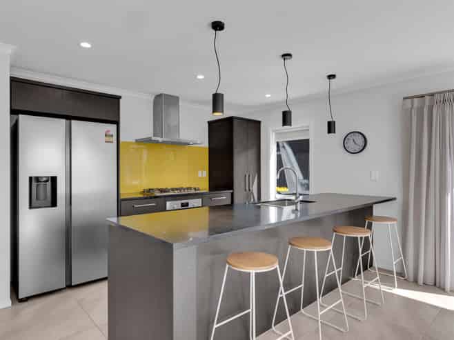 32 Earp Crescent, Chartwell