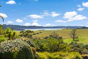 78 Okura River Road, Okura