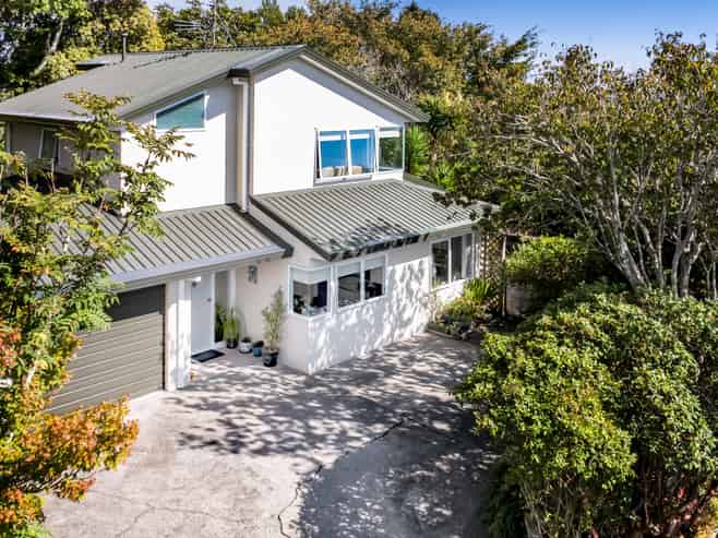 6 Mayfair Place, Westown