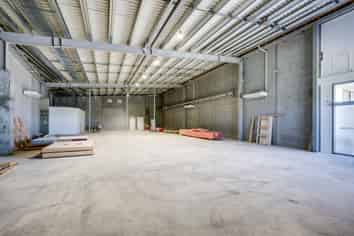 Trade Retail at The Crossing – Last Unit Left!