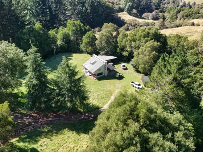 1529 Kauarapaoa Road, Brunswick