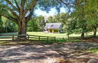 1529 Kauarapaoa Road, Brunswick