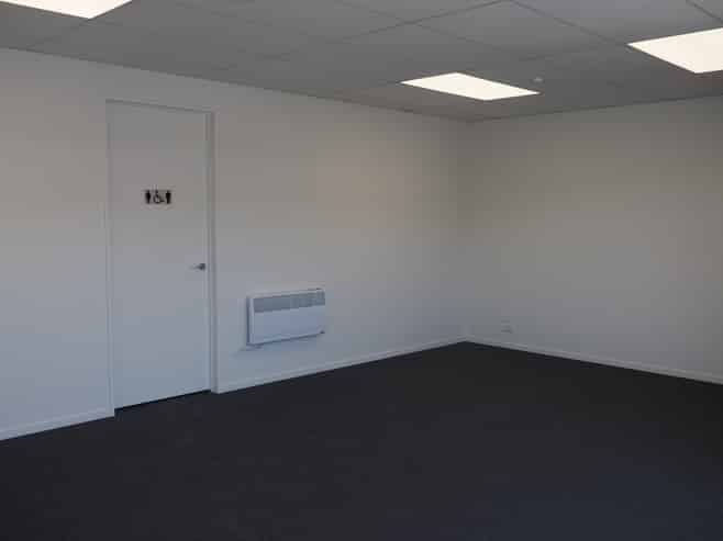 203sqm Wwarehouse/office